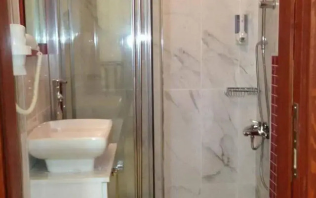 Taksimparis Apartments