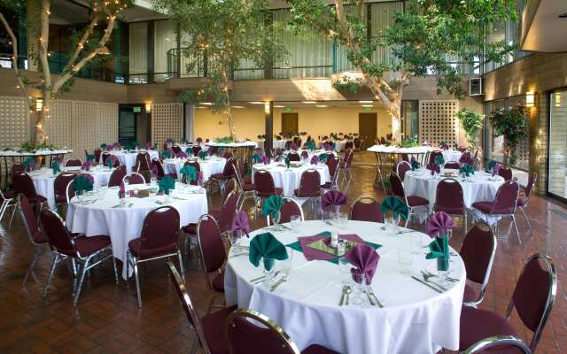 Red Lion Hotel Yakima Center
