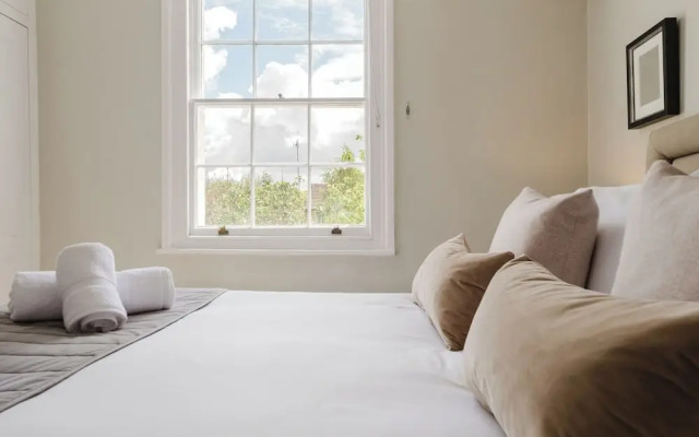 Stylish Townhouse Annexe Cheltenham