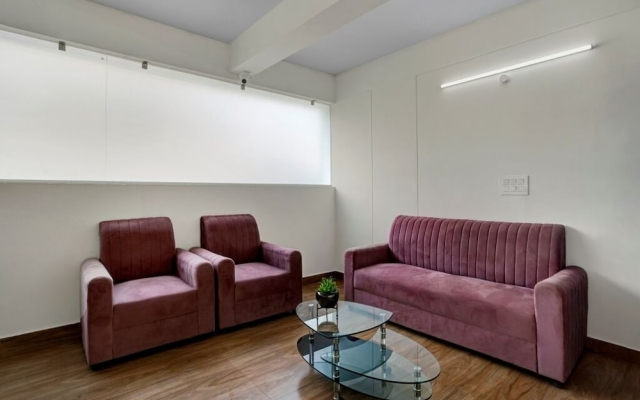 iROOMZ Fusion Inn Suites