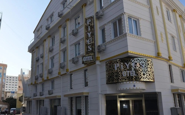 Piyes Otel