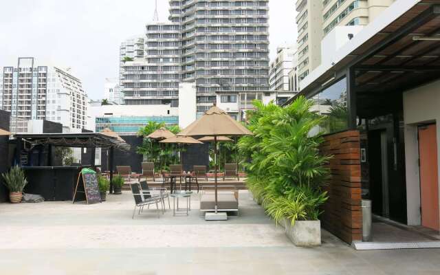 Radisson Suites Bangkok Sukhumvit