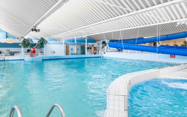 Detached Villa With Fireplace, Beach Within Walking Distance