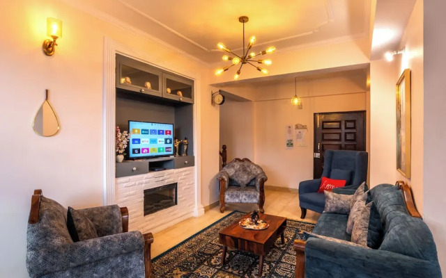 The Sunset Abode Shimla 4BR Valley Views