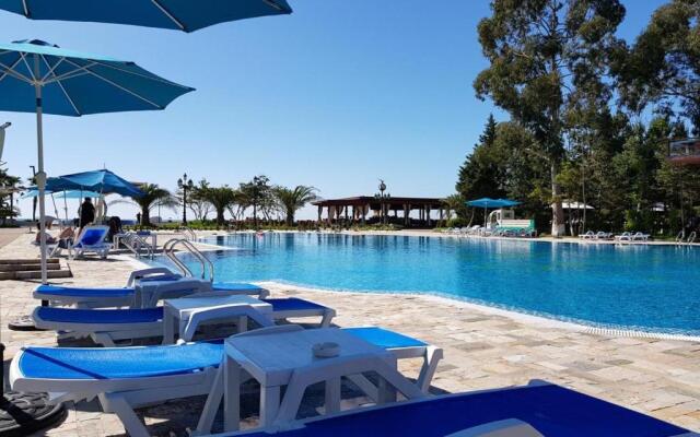 Dreamland Oasis 9 Chakvi