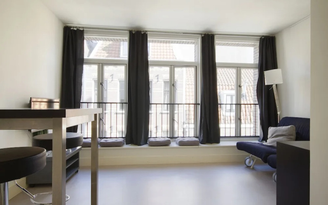Bright & Great Apartment In Jordaan Area