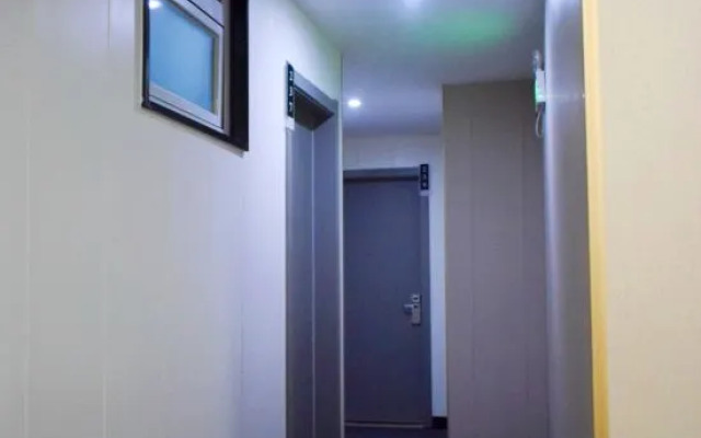 Shangyijia Themed Hostel