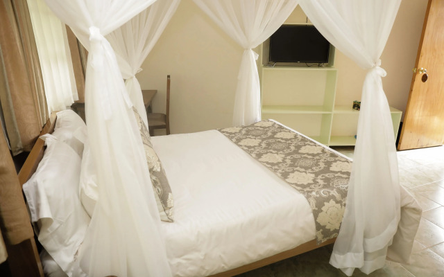 Lake Olbolosat Resort Park Lodge