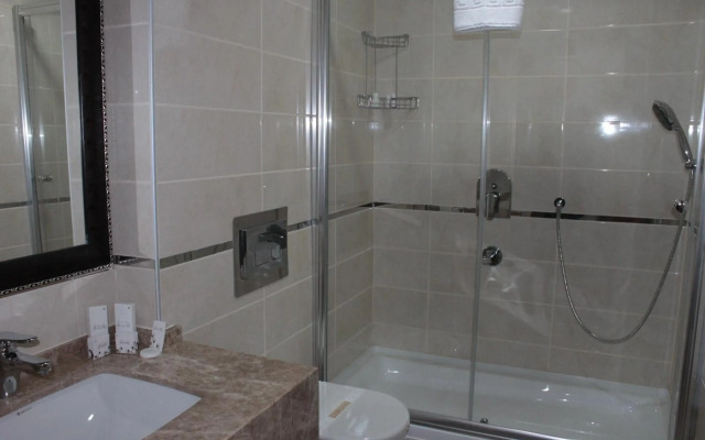 Grand Karot Otel