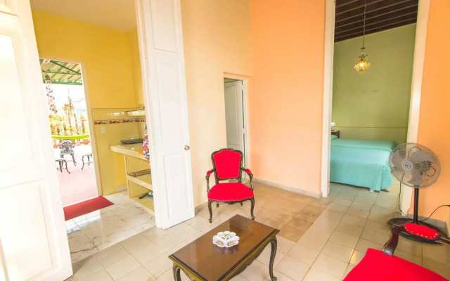 Armando's Colonial Hostel House