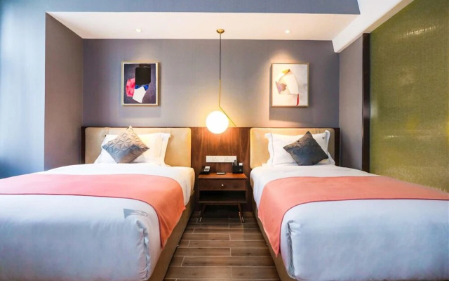 Feeling Hotel