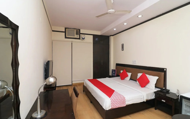 OYO 24624 Kaycee Residency