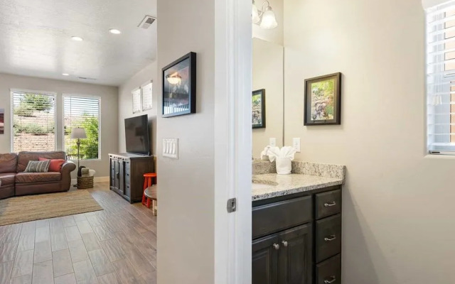 The Suite Escape By Redawning