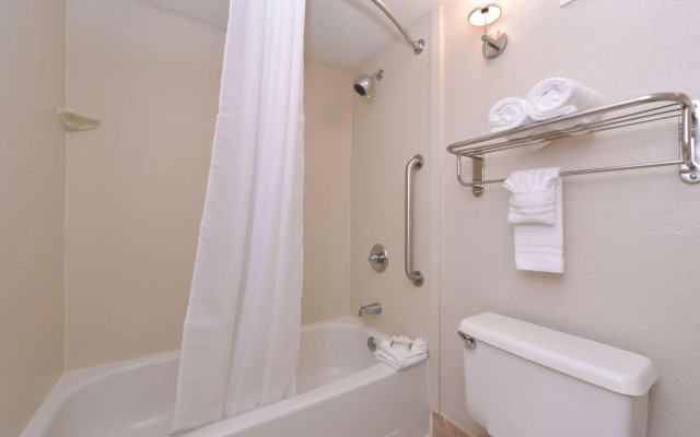 Mai Hana Hotel- Intl Drive, Trademark Collection by Wyndham