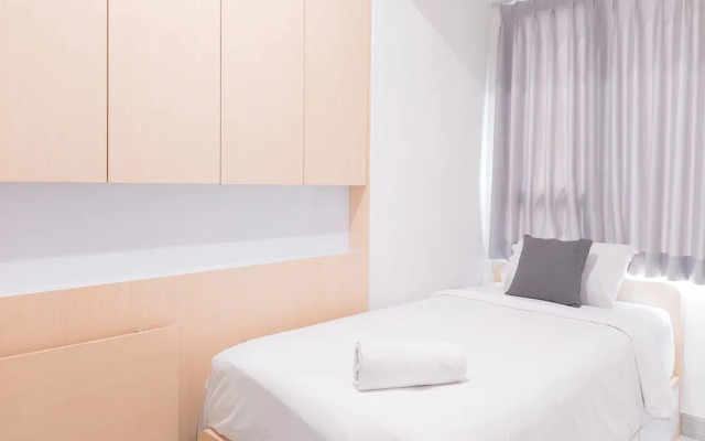 Homey And Good Place 2Br At Collins Boulevard Apartment