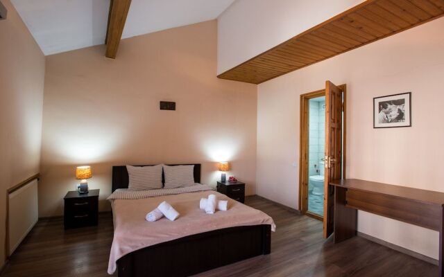 Hotel 38
