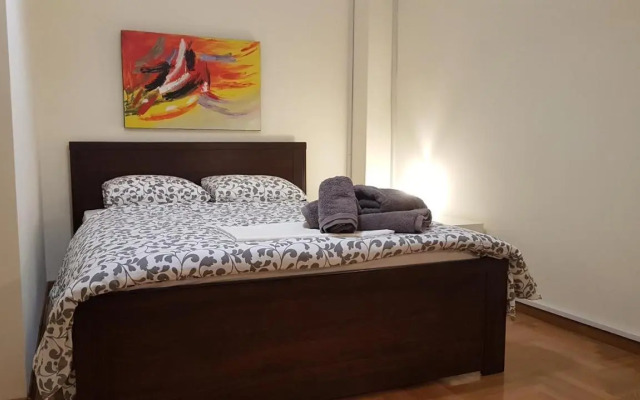 Menta errathens Apartment - Athens Center, 5 BD, 2 BATH