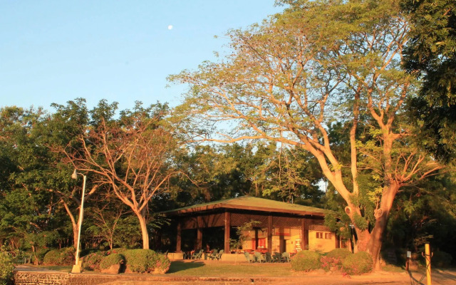 Puerto Barillas Marina & Lodge