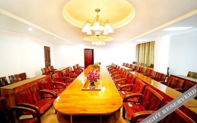 7 Days Premium Hotel (Tengchong Passenger Station Hump Airport)