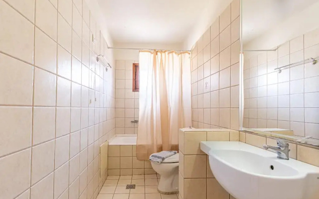 Athina Inn