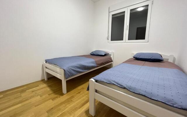 Apartment 79