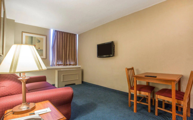 Quality Inn Massena