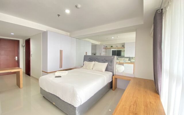 Modern & Comfy Studio Apartment at Tamansari Tera Residence