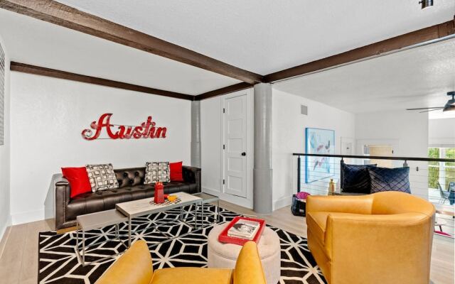 Style & Serenity - Steps Away From South Congress