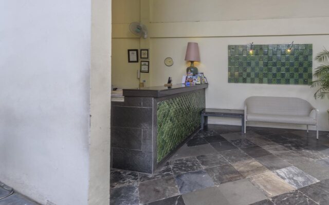 Bali Court Hotel and Apartments