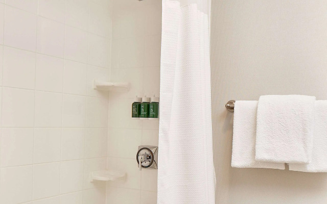 Sonesta Select Raleigh Durham Airport Morrisville Hotel