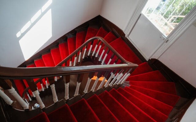 Kensington Laden Palas Buyukada