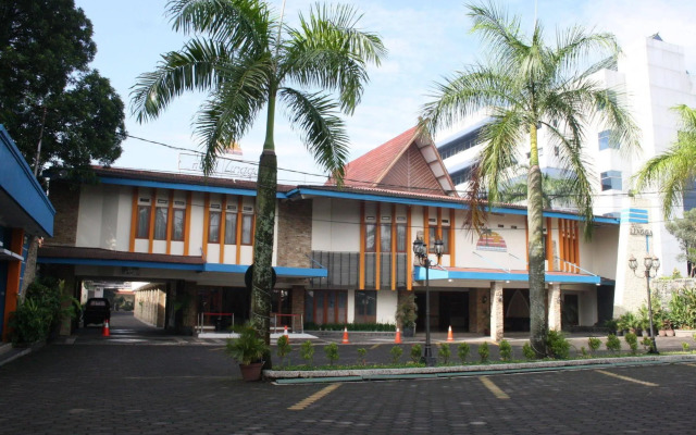 Lingga Hotel