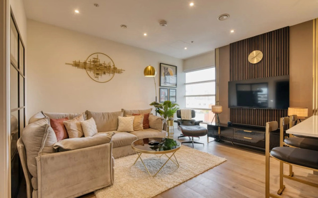 Luxury Designer Apartment