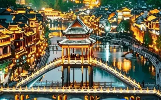 Phoenix Ancient City Dubai River View Homestay