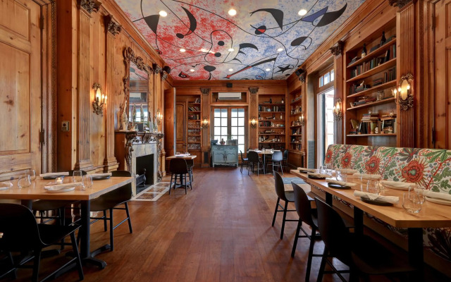 Tarrytown House Estate