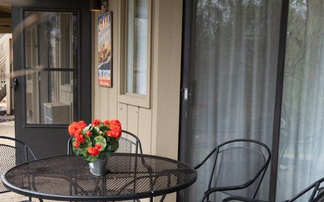 The Lakepod at Abbey Springs 2 BDR 5 Min to Lake