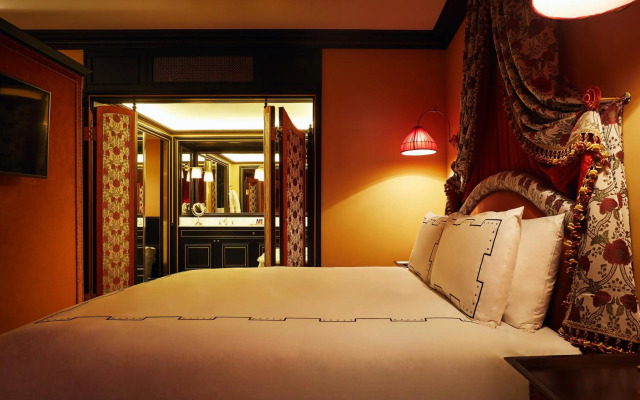 L'Escape Hotel