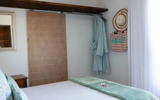 Stay at Friends (Guest house)