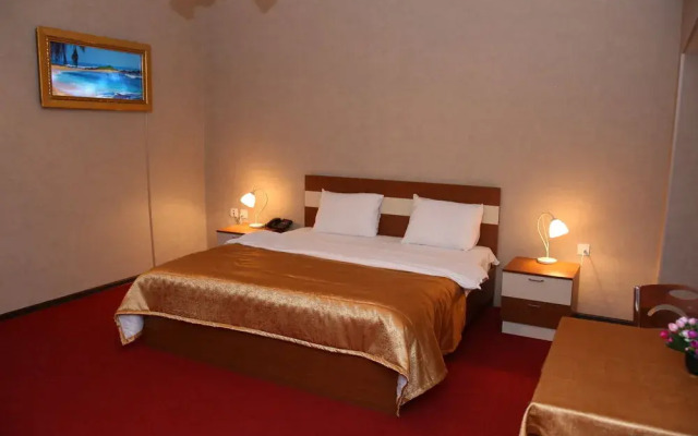 Riva Hotel