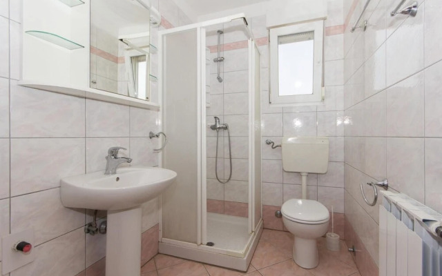 Nice Apartment in Pula With 2 Bedrooms