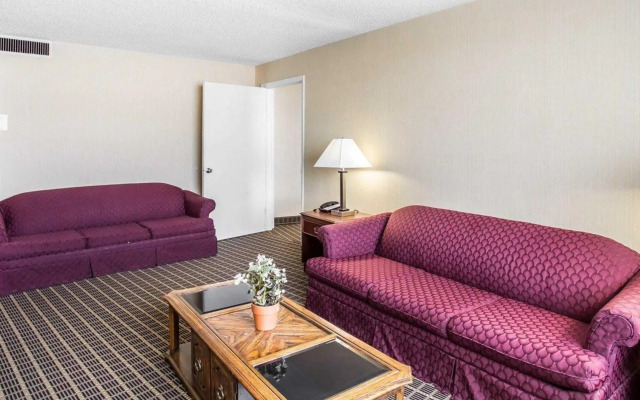 Clarion Hotel Denver Central