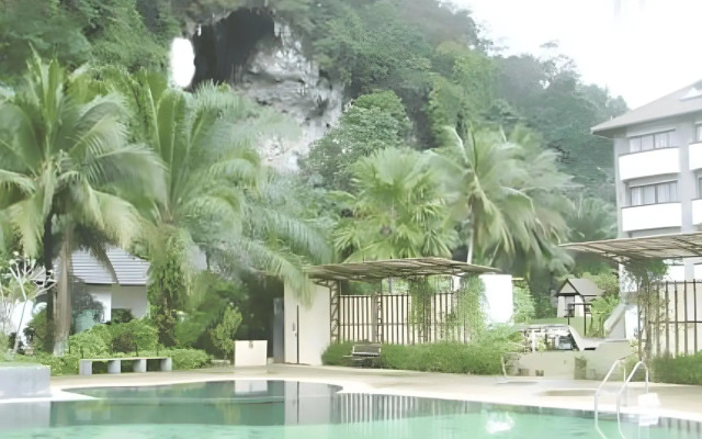 Pn Mountain Resort And The Cliff Villas