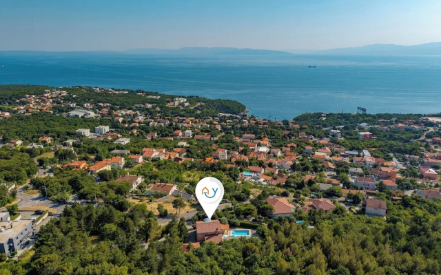 Tiny House With Private Pool Kostrena