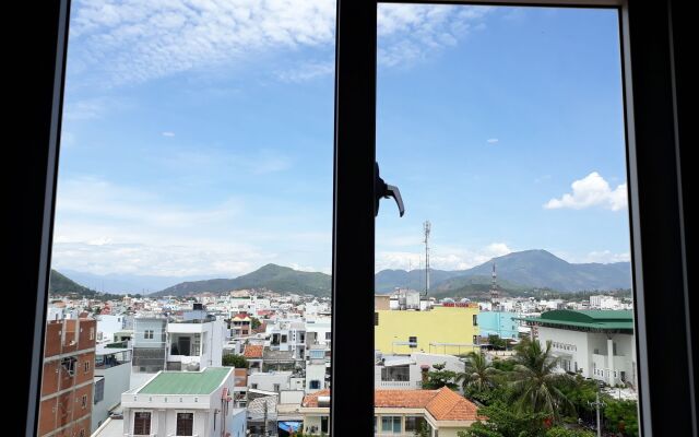 Canary Nha Trang Hotel