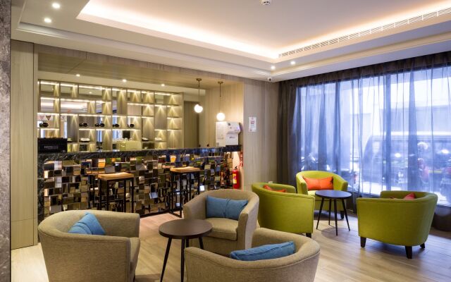 CHECK inn Taichung Wenxin Zhongqing