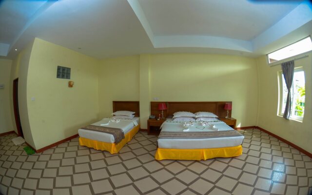 Ocean Blue Ngwe Saung Beach Hotel
