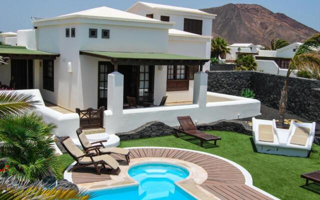 Villa Victoria Playa Blanca