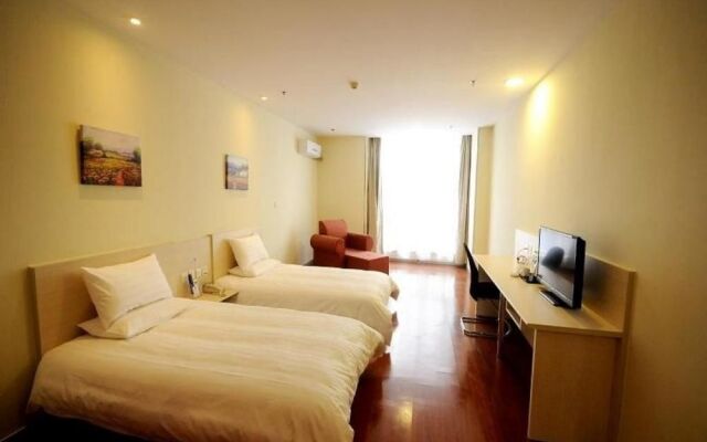 Hanting Express Weifang Shengli East Street Wenhua Road