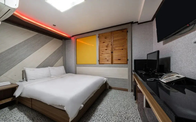 Incheon Hotel W