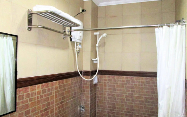 Stonestown Suites